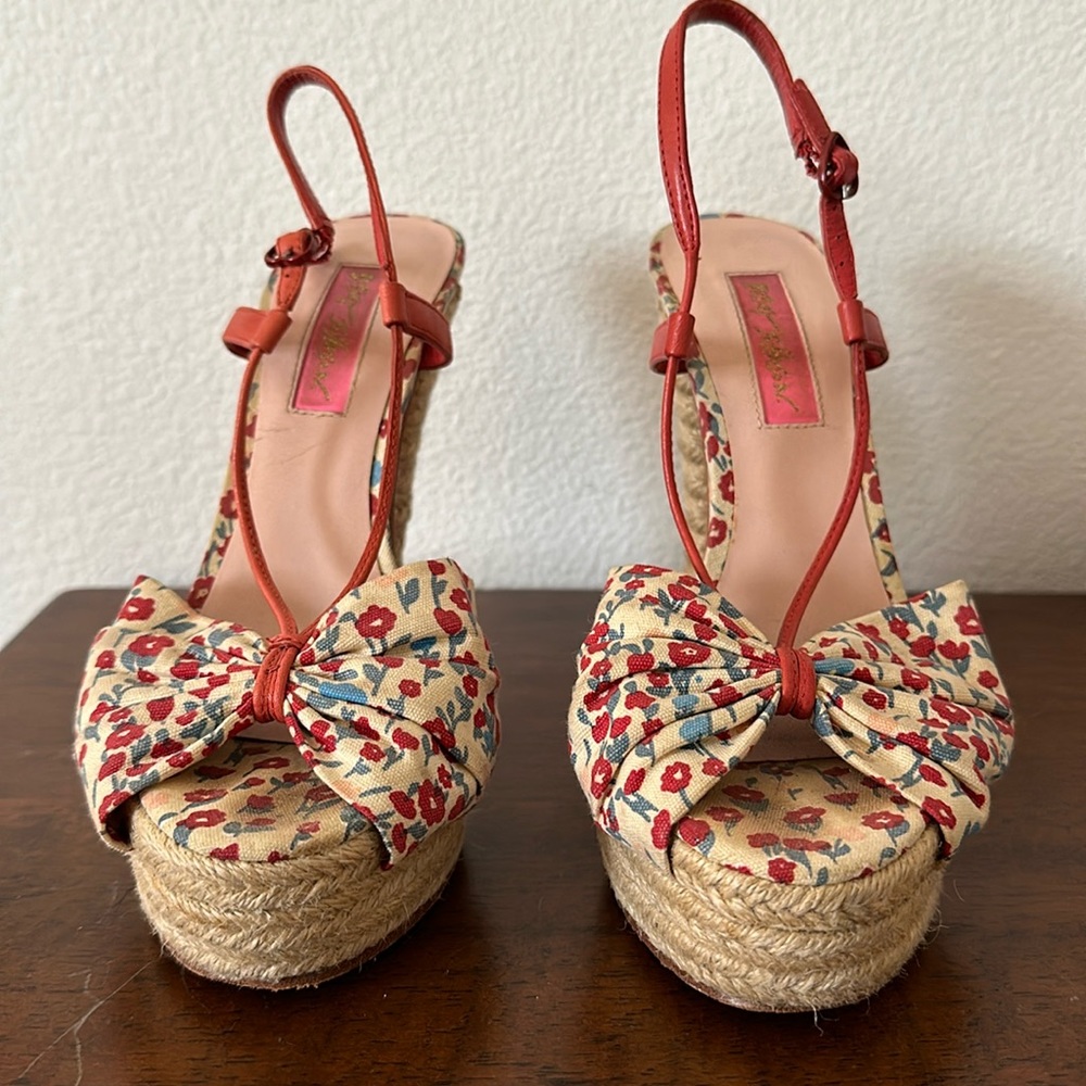 Betsey Johnson sling back pumps, sz 6